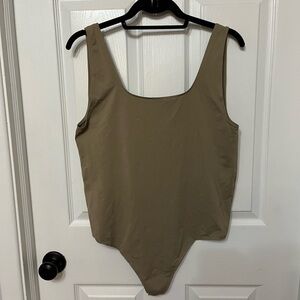 SKIMS 4X thong‎ bodysuit scoop tank tan